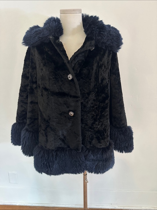 Vintage Jackets & Blazers - Vintage 60s Black Velvet Lush Navy Faux Fur Penny Lane Cape One Size